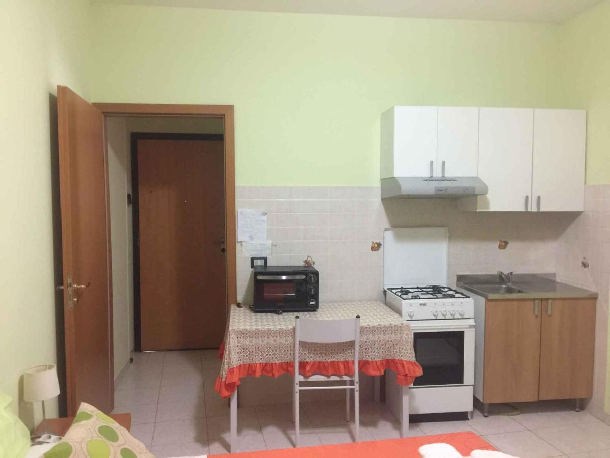 Studio In Letojanni/Sizilien 23302 Apartman Kültér fotó